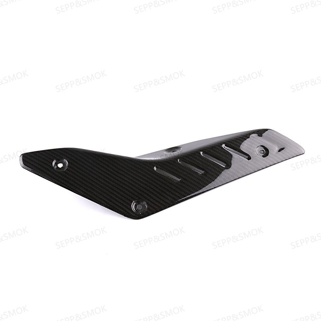 Suitable for Yamaha Y Ha Mt10 Motorcycle Carbon Fiber Large Exhaust Pipe Cover 16-18 Years Modified Shell