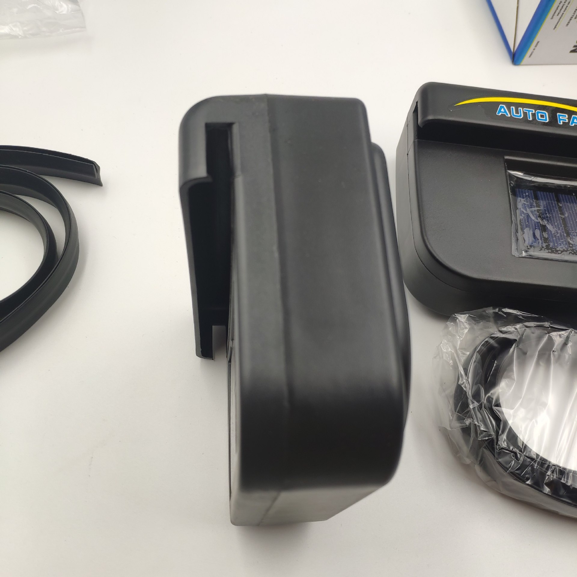 Solar Ventilator Car Ventilation Auto Fan Car Exhaust Fan Small Radiator Ventilating Fan Cooling