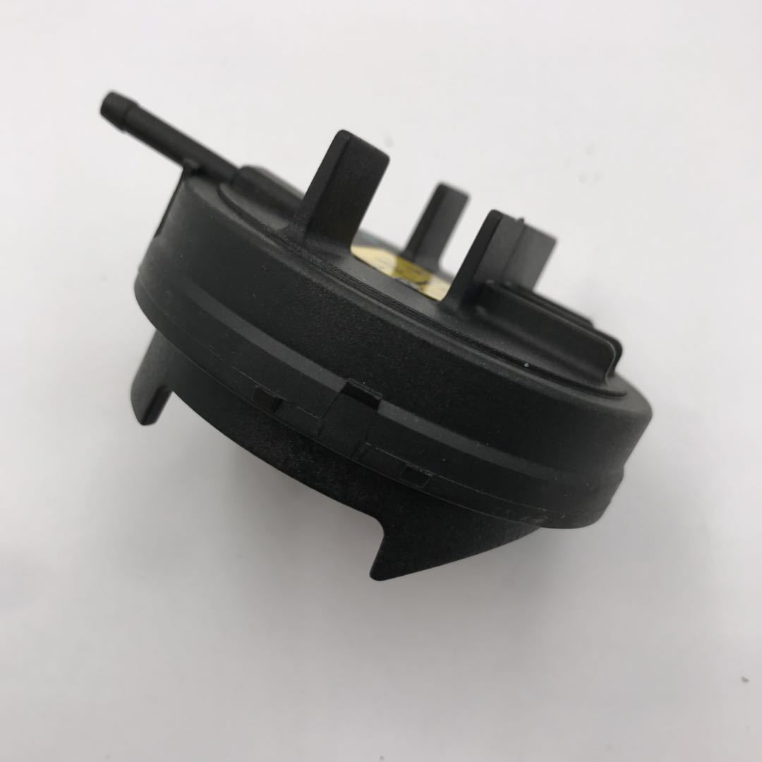 Car Accessories PCV Engine Valve Cover 11127552281