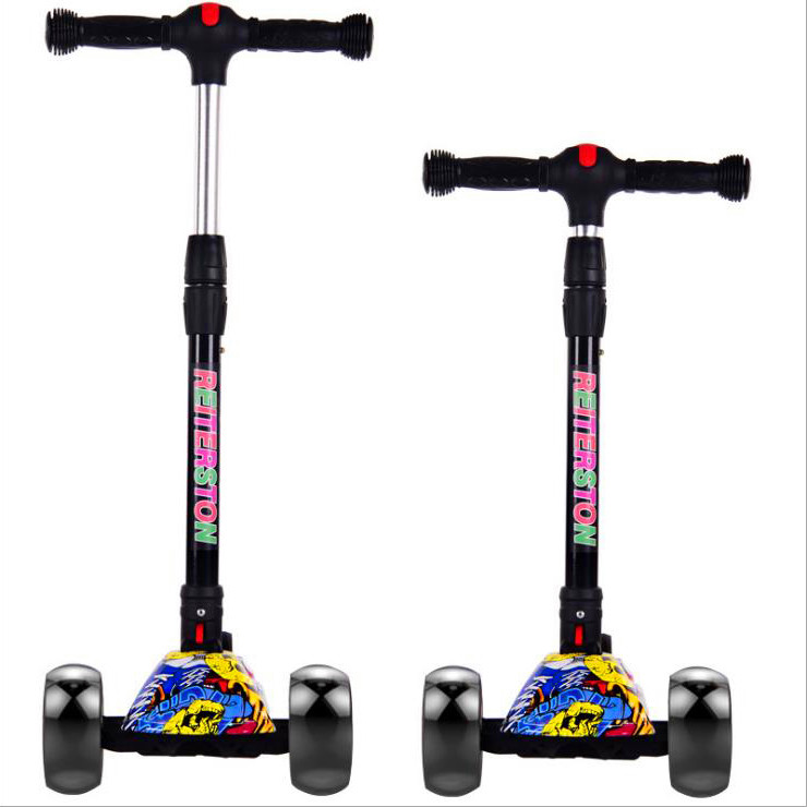 Boys and girls folding children scooter flash four wheels 2-3-6-12 years old children pedal scooter 