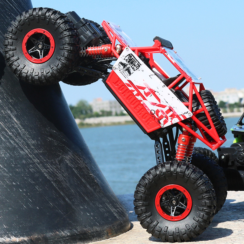 2.4G Super Large Remote Control off-Road Four-Wheel Drive Car Charger Electric Boy High-Speed Big Foot Climbing Racing Car Children&#039;s Toy Car