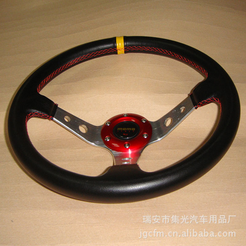 Factory Direct Sales New Carbon Fiber Momo Imitation Racing Car Universal Super Cool Fashion Pu Modified Steering Wheel