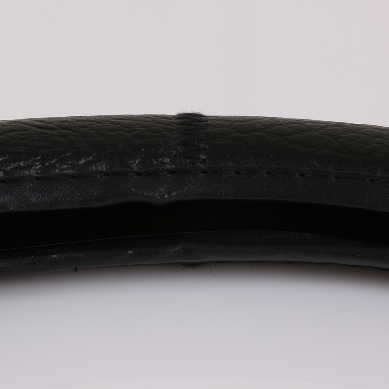 Exquisite Black Car Steering wheel cover manufacturers Direct