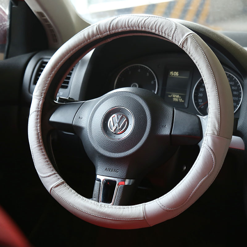 Hot sales of new Car Steering wheel cover Four Seasons Universal hand-stitched leather handle cover car interior Accessories manufacturers wholesale