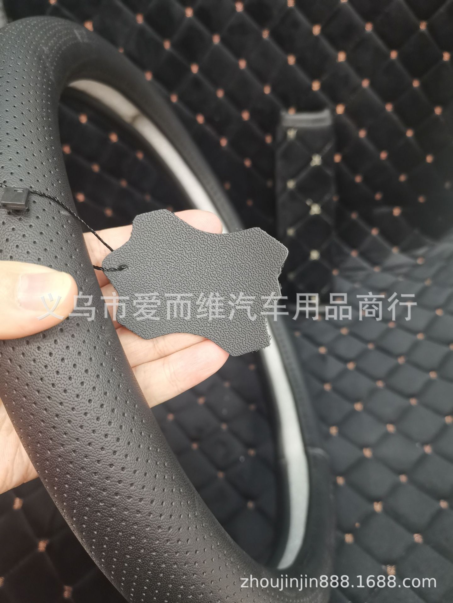 The factory wholesale automobile steering wheel covers imported leather automobile steering wheel 38cm automobile steering wheel cover