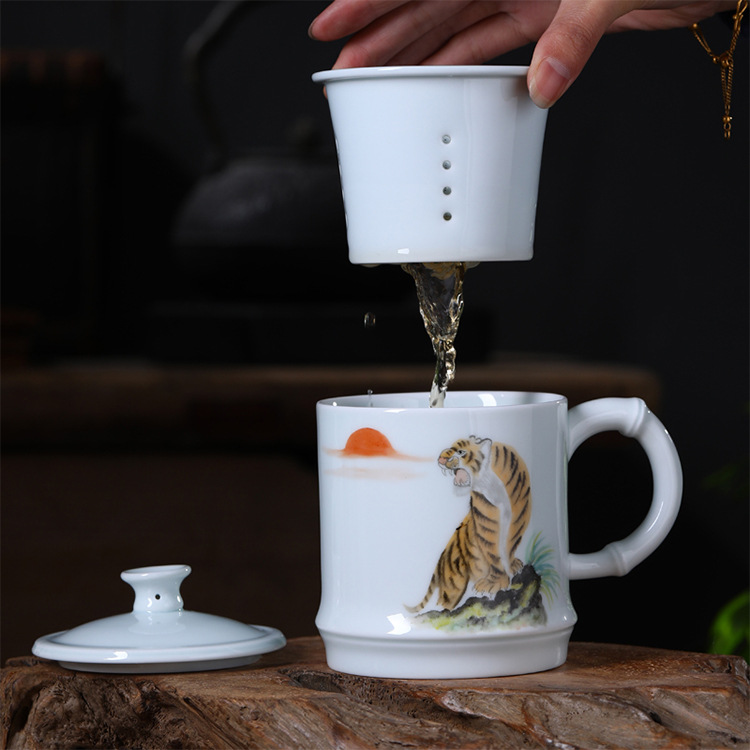 Qian Porcelain Elegant Set Jingdezhen HandPainted Ceramic Cup with Lid Filter Tea Separation Office Cup Tea Cup Whole