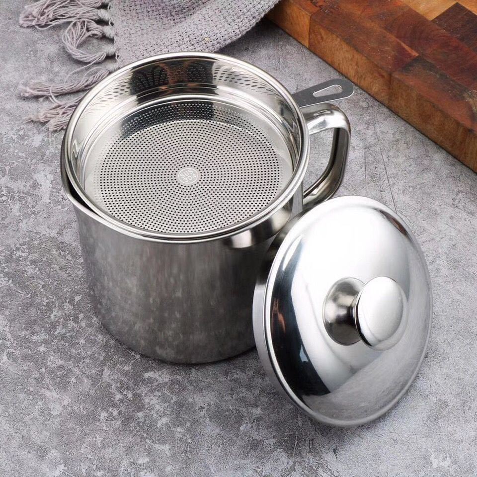 1.3L Stainless Steel Oil Draining Pot Filter Oil Residue Oil Dispenser with Strainer Oil Return Cup Soup Residue Oil Separating Kernel