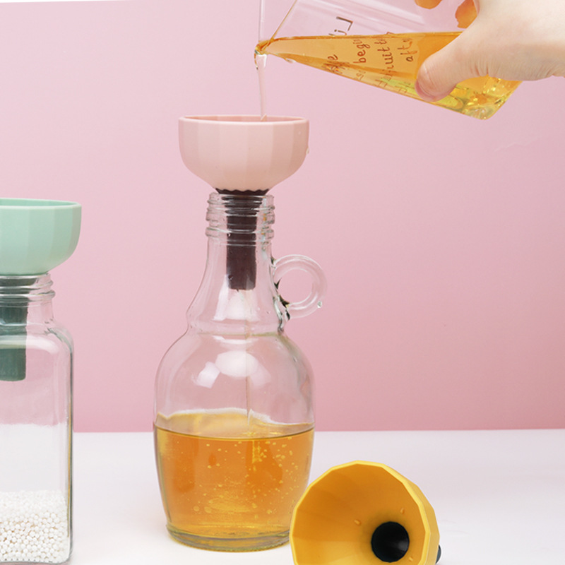 Creative Filter Separating Funnel Kitchen Household Oil Funnel Wine Funnel Multi-Purpose Fast Diversion Oil Dispenser Spot