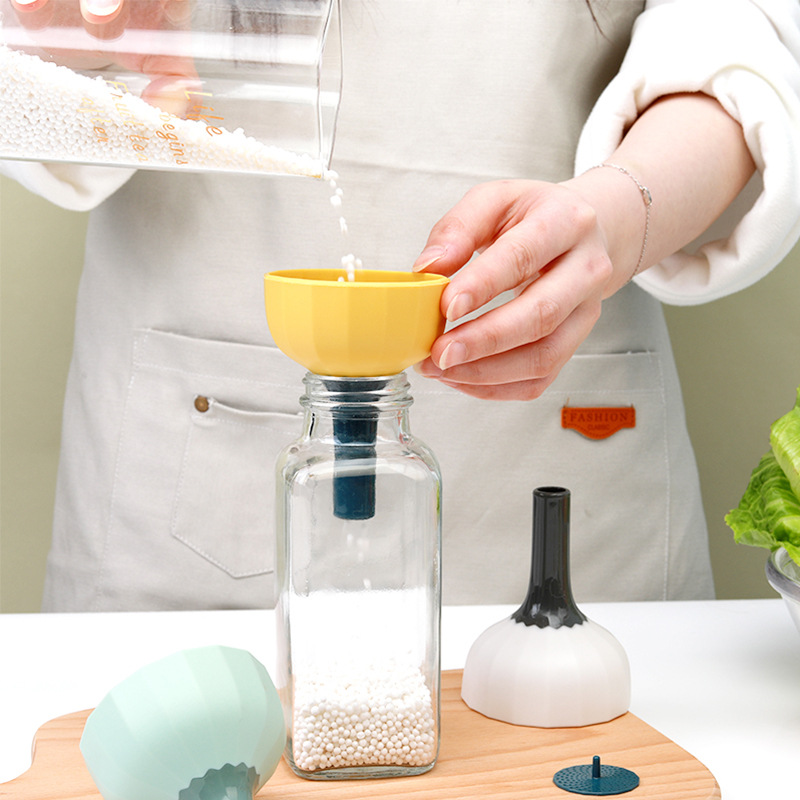 Creative Filter Separating Funnel Kitchen Household Oil Funnel Wine Funnel Multi-Purpose Fast Diversion Oil Dispenser Spot
