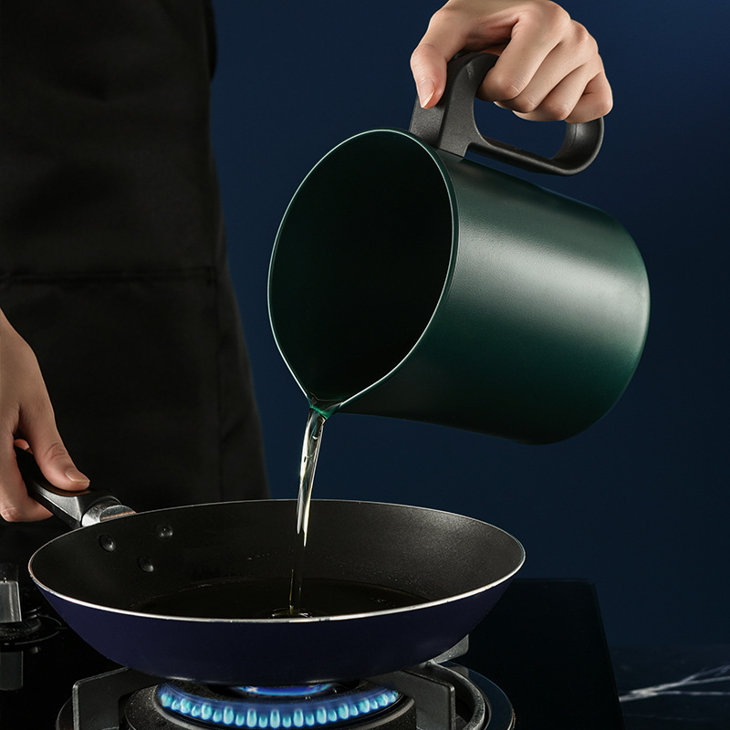 oil pot household stainless steel filter net with lid for oil bottle kitchen storage tank for filter oil pig oil residue