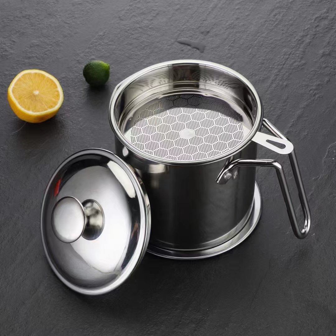 Stainless Steel Oil Draining Pot Household Oil Filter Pot with Filter Screen Oil Storage Cup Oil Pot Leak-Proof Oil Pot Kitchen Utensils