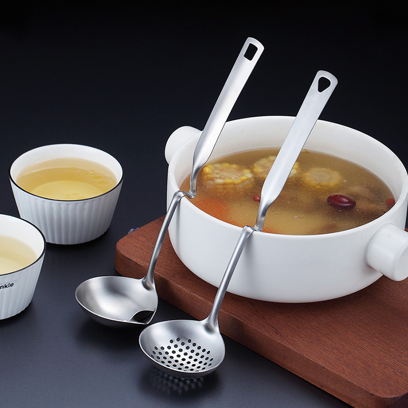 Grease Strainer 304 Stainless Steel Colander Hanging Handle Ladle Oil Filter Factory Direct Sales Hot Pot Slotted Ladle Colander Kitchen Utensils
