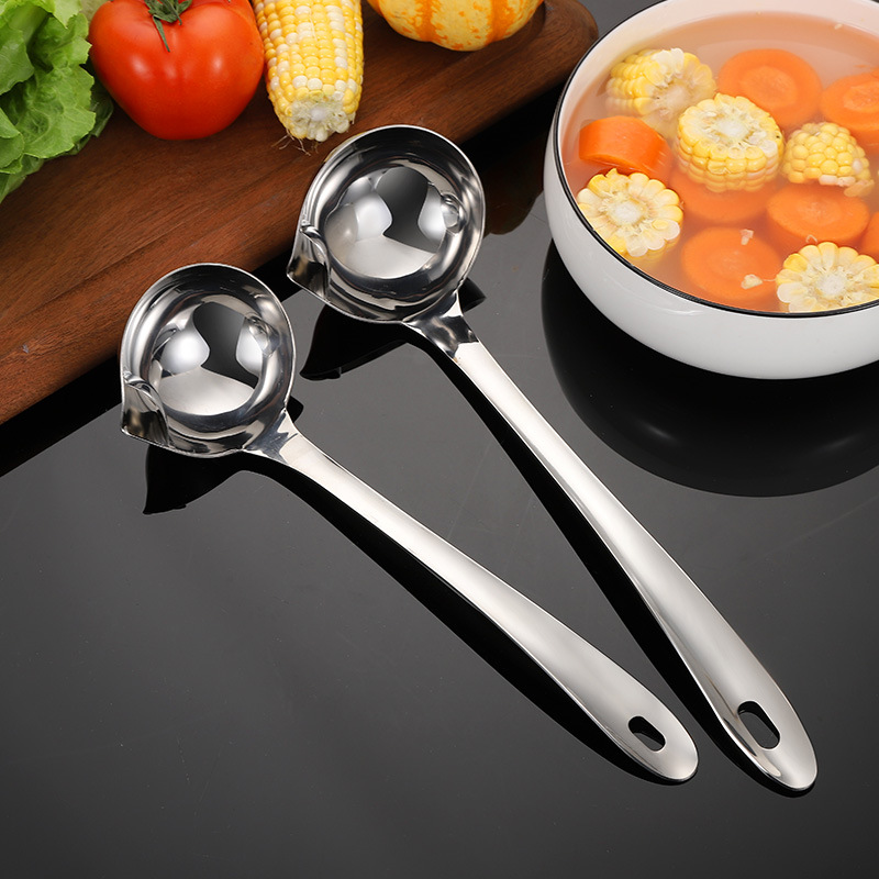 304 Stainless Steel Grease Strainer Oil Dipper Points Skimming Oil Soup Spoon Household Oil Filter Oil Leakage Oil Points Oil Dipper Oil Soup Separation Spoon