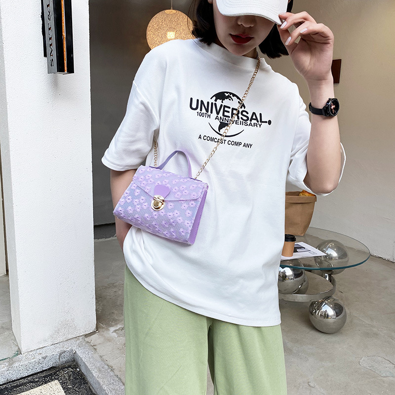 New Flower Women&#039;s Embroidered Bag Casual Small Square Bag Shoulder Messenger Bag Fashion Mobile Phone Bag Lock Chain Small Bag