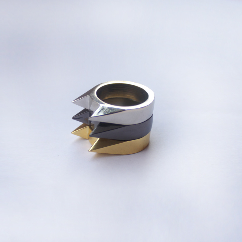 and Women&#039;s SelfDefense Supplies Fight AntiWolf Weapon Thumb Ring Cat Ear Ring Finger Lock Brass Knuckle Window Breaker