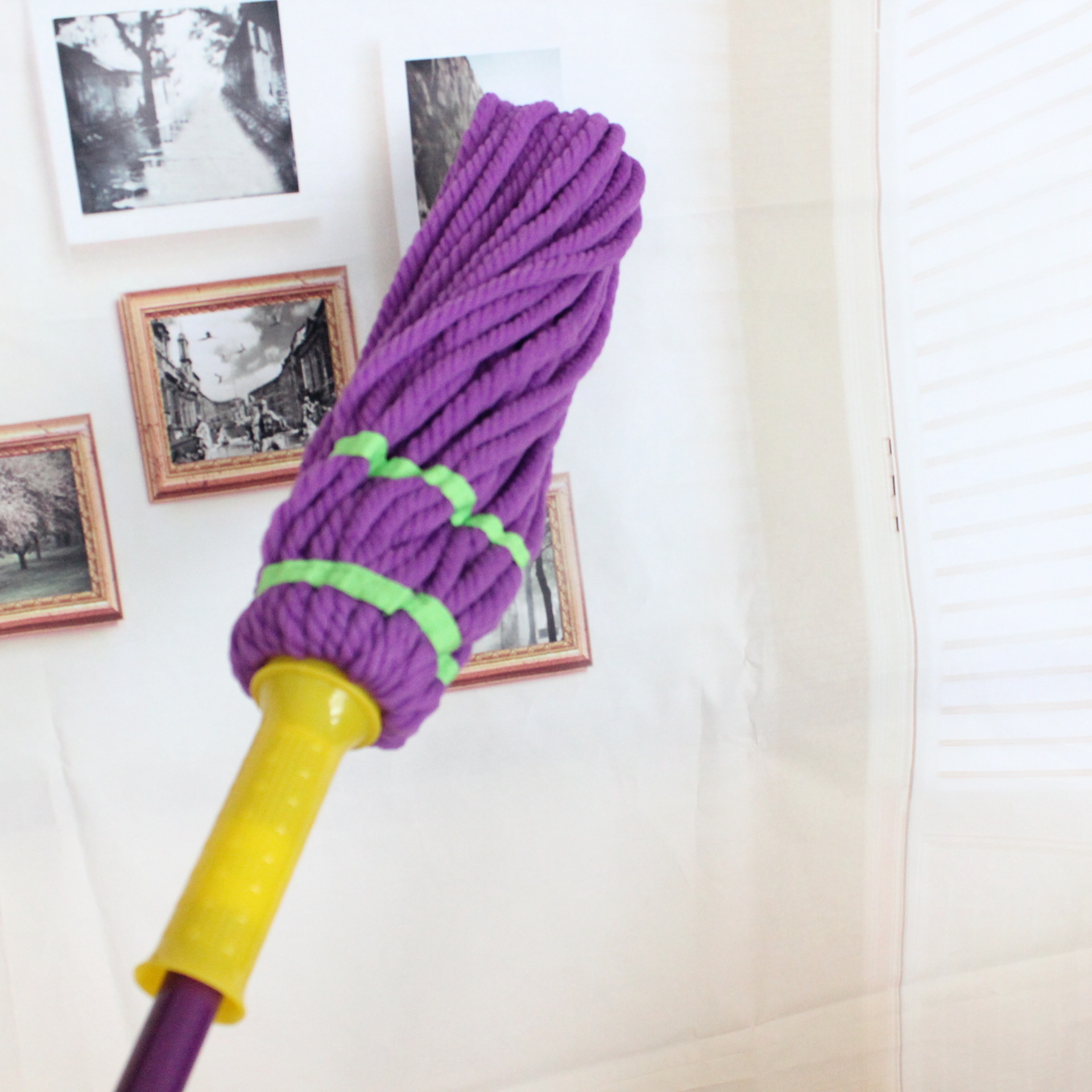 The new multi-function must lock the lazy person to avoid hand washing automatic squeezing water magic mop the household