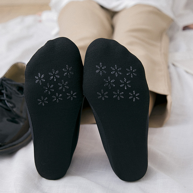 Summer new polyamide flat lock side boat socks ladies invisible socks shallow expressions using silicone non - slip socks factory direct sale