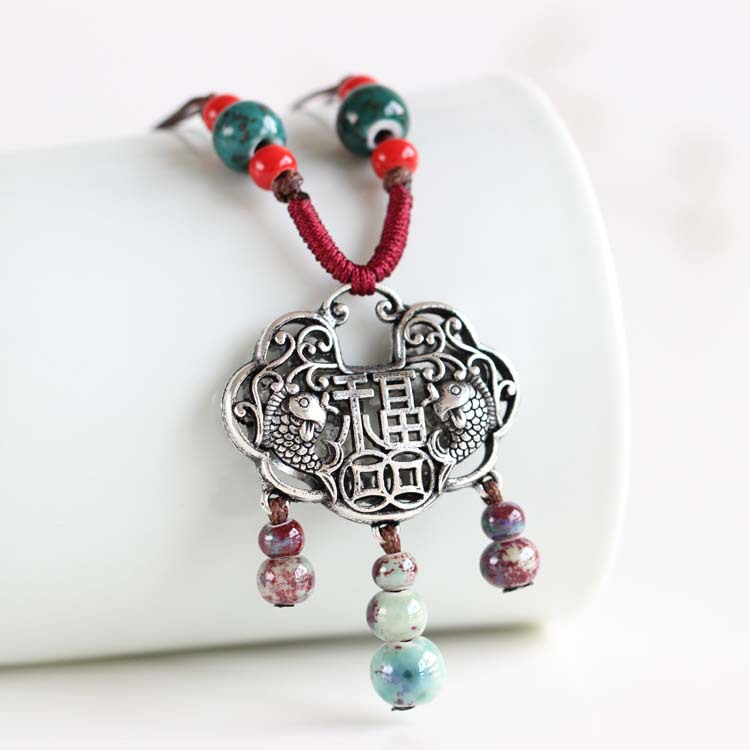 Classical Necklace for Women Heart Lock Fu Character Court Fashion Elegant Dignified Longevity Lock Rich and Safe Sweater Chain Wholesale