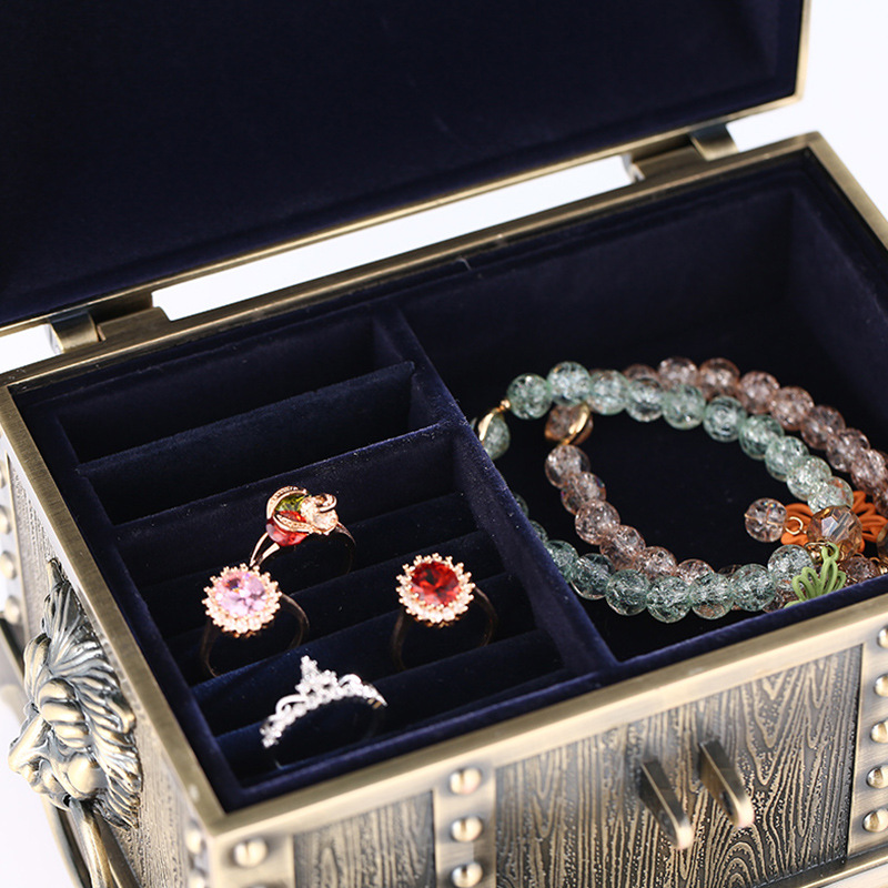 European-Style Treasure Chest Jewelry Box Vintage with Lock Jewelry Box Birthday Gift Girls Gifts Court Antique Storage Box