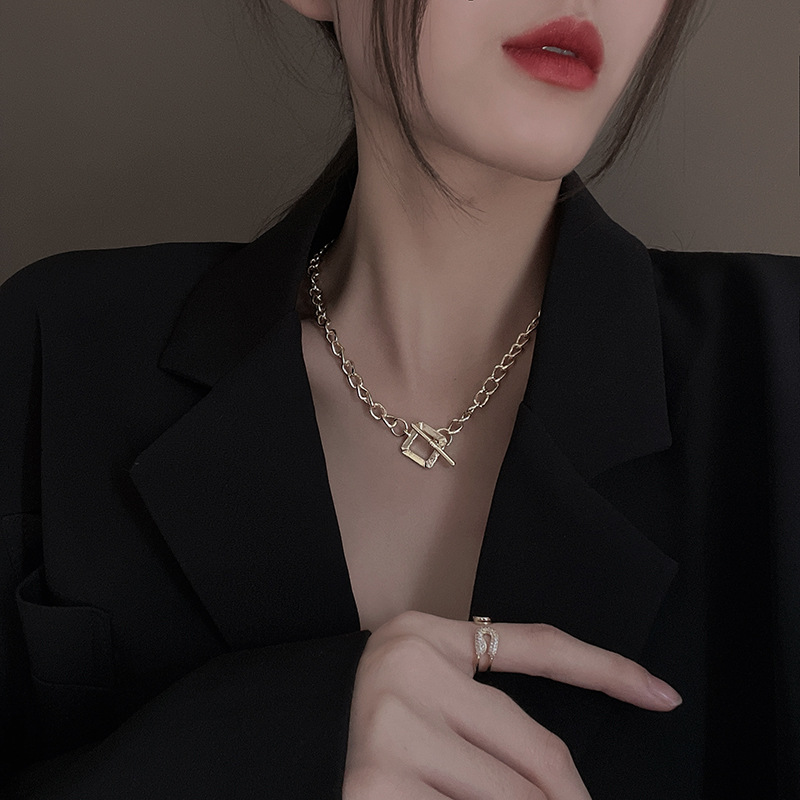 Europe and America Creative Square Lock Necklace for Women Niche Normcore Bag Simple Chunky Chain Necklace Street Fashion All-Match Ornament