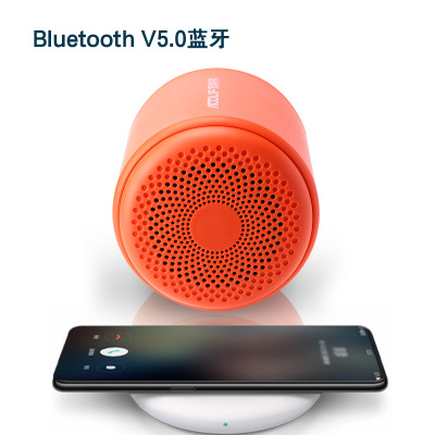 2020 New Smart Wireless Bluetooth Speaker Lock and Load Spray Outdoor Sound Box Subwoofer Mini Convenient Gift Customization