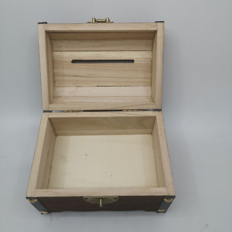 Factory Creative Wooden Treasure Chest Coin Bank Small, Medium and Large Wooden Storage Organizer Safe Box with Lock