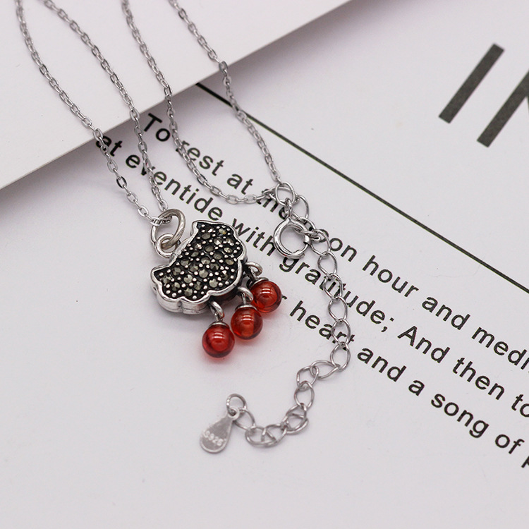 S925 platinum garnet vintage Thai silver lock necklace simple and versatile fashion valentine&#039;s day gift accessories from Japan and South Korea