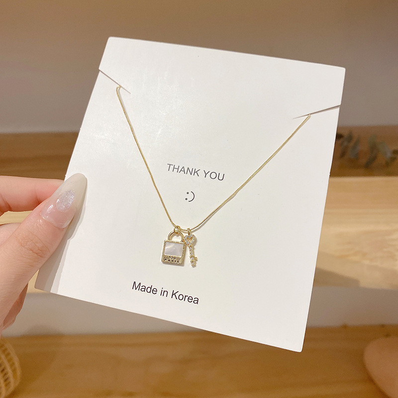 Fashion Necklace Women&#039;s Personality Japanese and Korean Style Pendant Clavicle Chain Light Luxury Letter Lock Head Retro Temperament Necklace