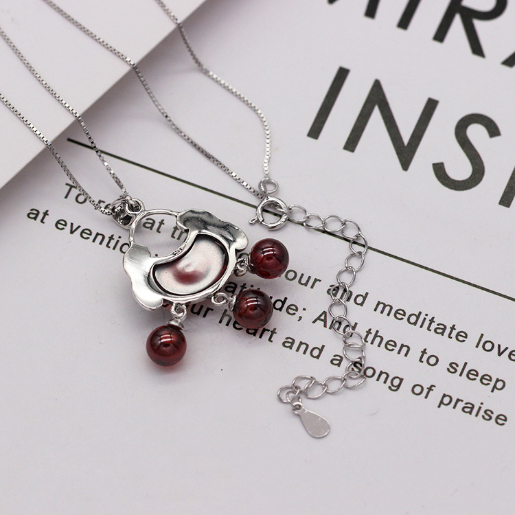 S925 pure silver garnet retro cloud lock simple and versatile fashion valentine&#039;s day gift popular in Japan and South Korea