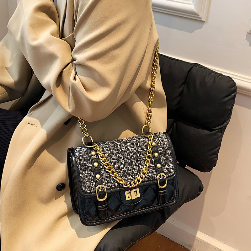 Korean Style 2021 Winter New Arrival Metallic Shoulder Simple Fashion Crossbody Lock Small Square Bag