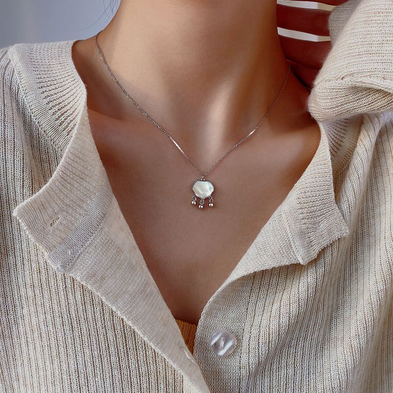925 Silver Longevity Lock Necklace Women&#039;s New Fashion Mother Pearl Shellfish Pendant Clavicle Chain Safety Lock Necklace