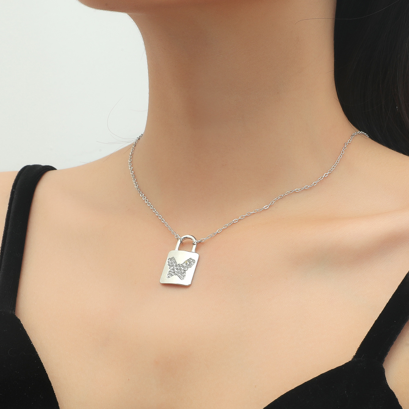 European and American New Creative Lock Head Pendant Necklace Special-Interest Design Diamond Butterfly Clavicle Chain Internet Celebrity Temperament Necklace Women