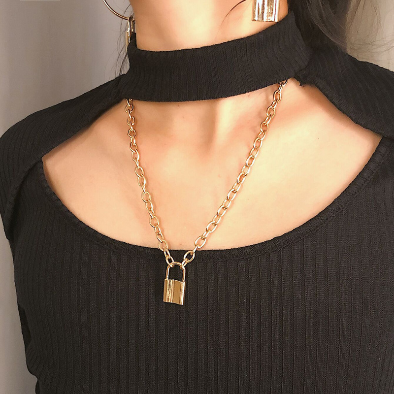 Europe and America Cross Border Ornament Cold Style Retro Geometric Three-Dimensional Lock Pendant Necklace Long Winter Hot Sale Sweater Chain for Women