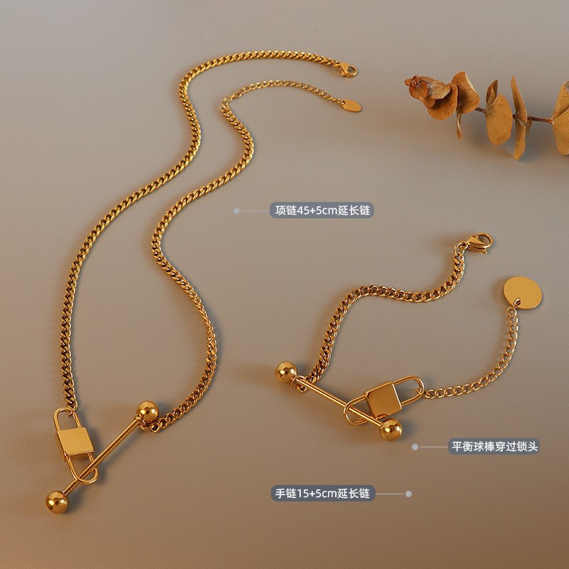 European and American Thick Type Titanium Steel Necklace Female Summer Ins Hip Hop Non-Fading Gold Plated Ornament Lock Pendant Online Influencer Clavicle Chain