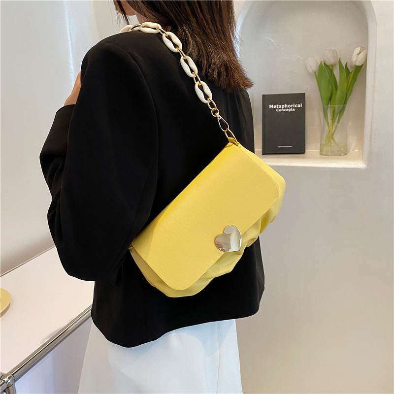 Women&#039;s Bag New 2021 Crossbody Shoulder Bag Soft Surface Internet Celebrity Magnetic Snap Underarm Cloud Bag Pleated Peach Heart Lock Bag