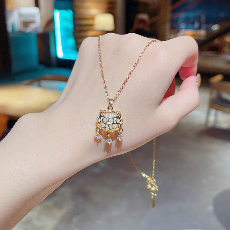 Auspicious Ruyi Peace Longevity Lock Electroplated Real Gold Titanium Steel Necklace Vintage Bell Clavicle Chain Sweater Chain Holiday Gift