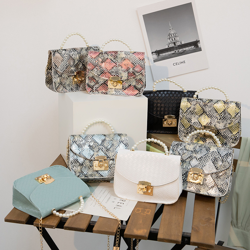 Women&#039;s Bag 2021 New Snake Pattern Pearl Handle Lock Chain Small Square Bag Woven Pattern Mobile Phone Bag Gift Small Bag
