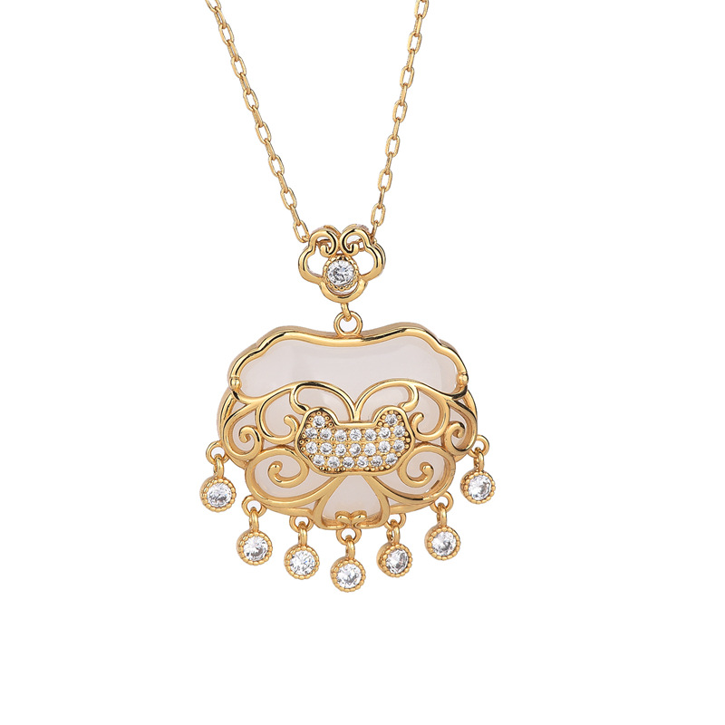 Gong Yanfeng Retro Pendant Ruyi Safety Lock Imitation Hetian Jade Necklace Tassel Temperamental Necklace Factory Direct Sales