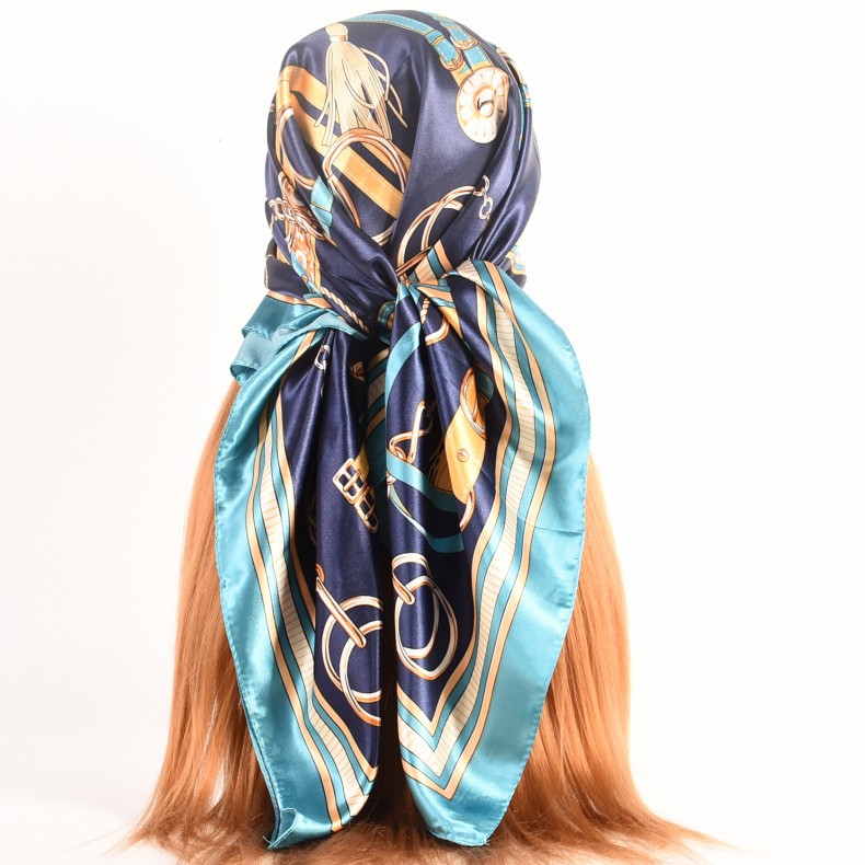 90 Large Kerchief Korean Fashion Women&#039;s Autumn and Winter New Chain Lock Square Scarf Scarf Shawl Wholesale Spot