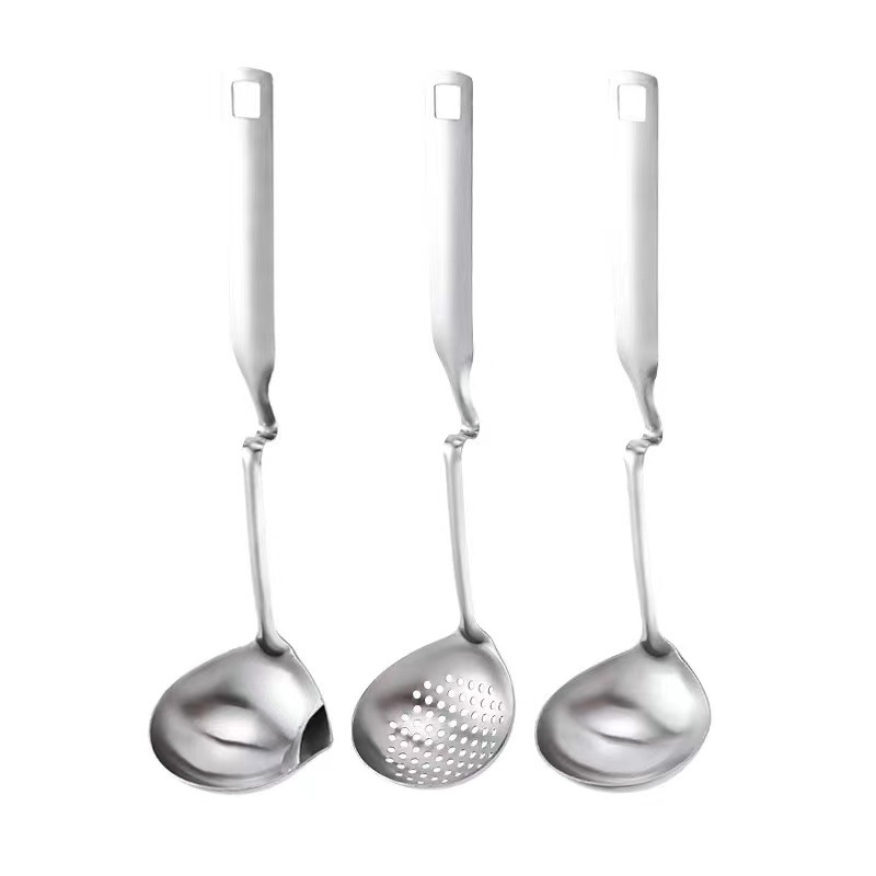 Stainless Steel Wall Hanging Grease Strainer Soup Ladle Perforated Ladle Thickened Hot Pot Ladle Oil Filter Oil Soup Separation Spoon Kitchen Tools Suit