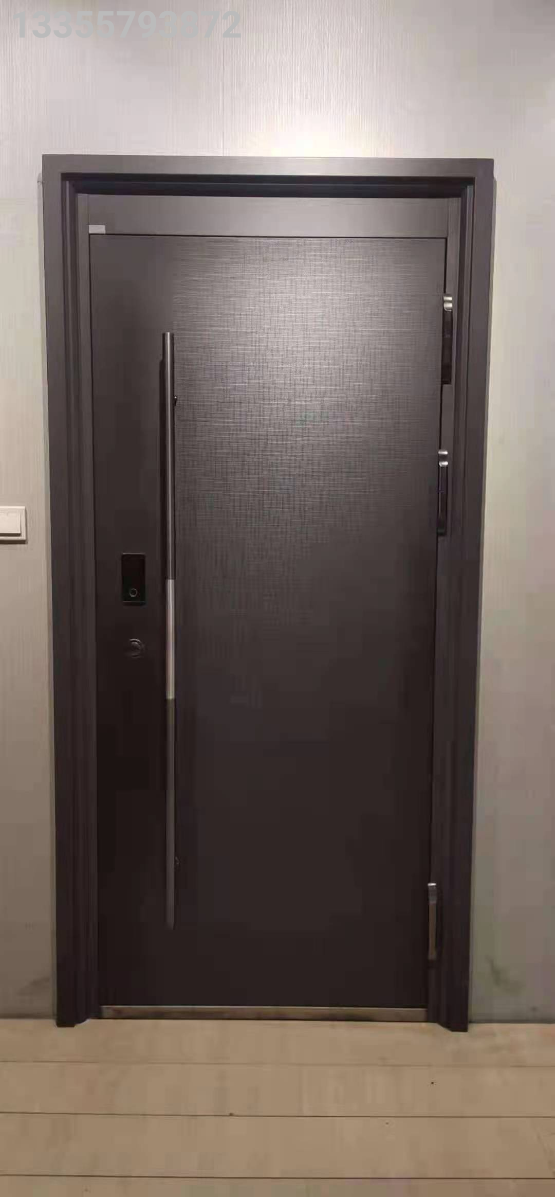 Class A Anti-Theft Door Household Entrance Door Smart Fingerprint Lock Door Steel Safety Door