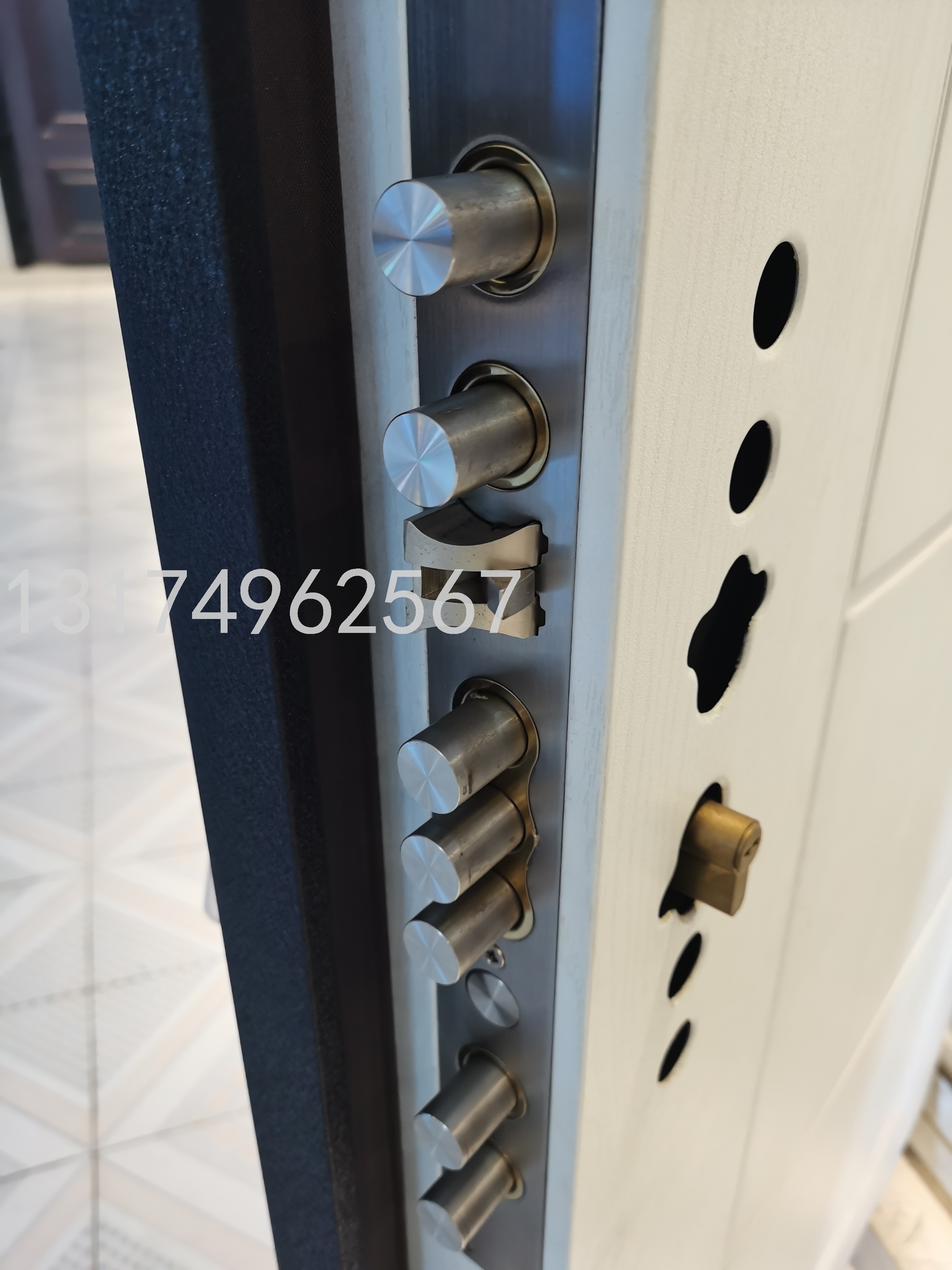 Class A Anti-Theft Security Intelligent Fingerprint Lock Household Entry Door