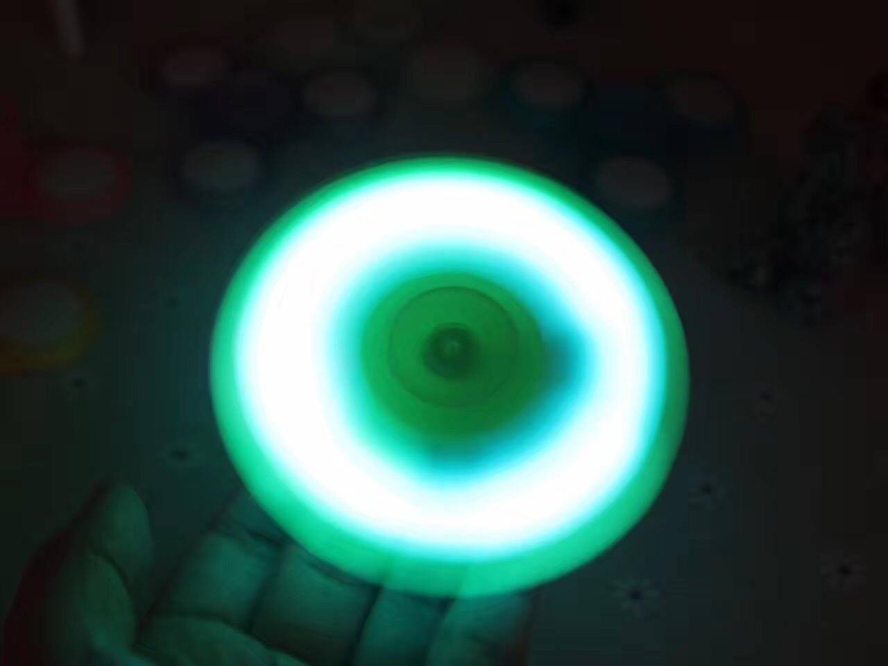 2099 New Hand Spinner Fingertip Gyro Children&#039;s Toys with Switch Wholesale