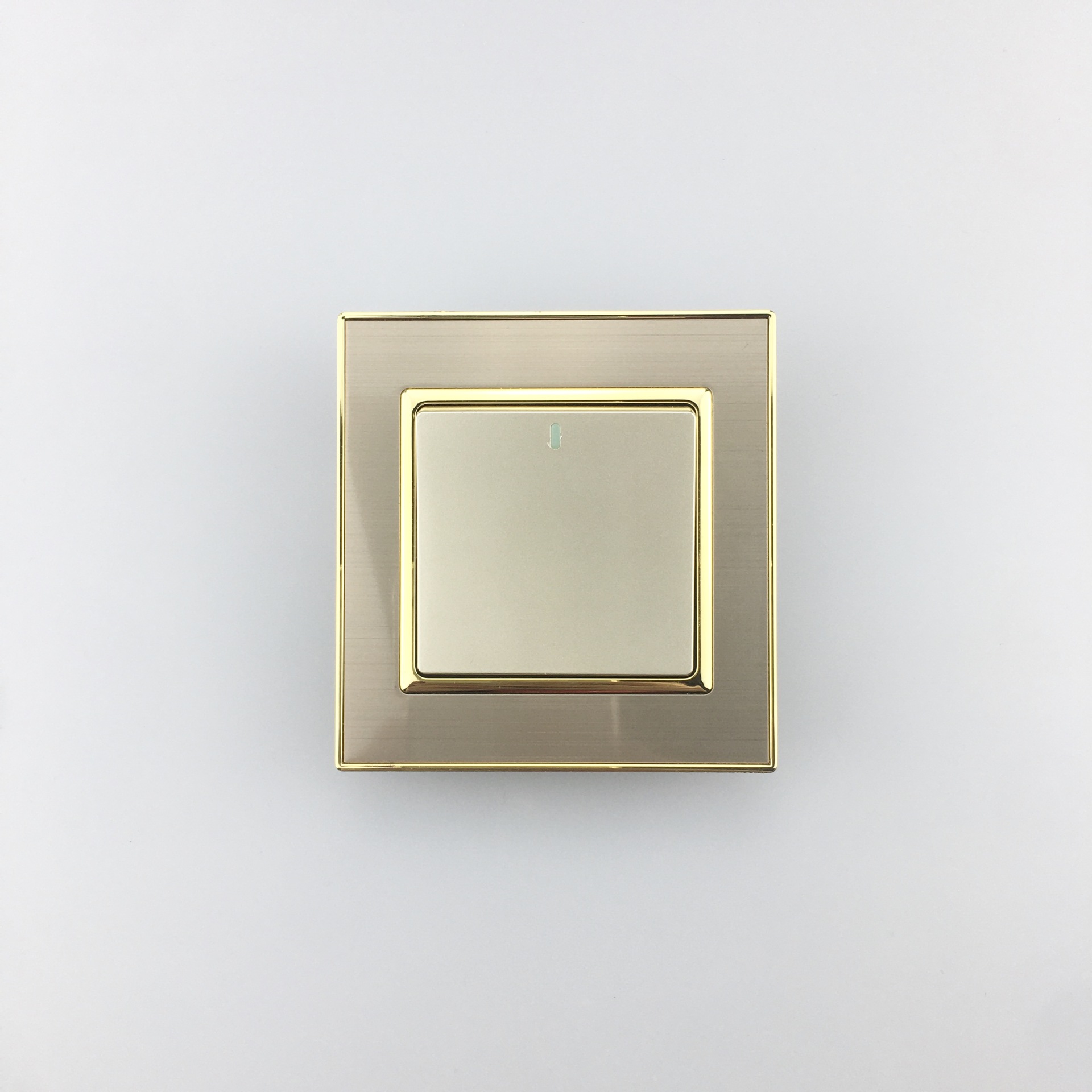 Gold-Plated Matte Single-Open Multi-Open Silver Contact Button Wall Switch British Wall Socket with Switch Wall Plug