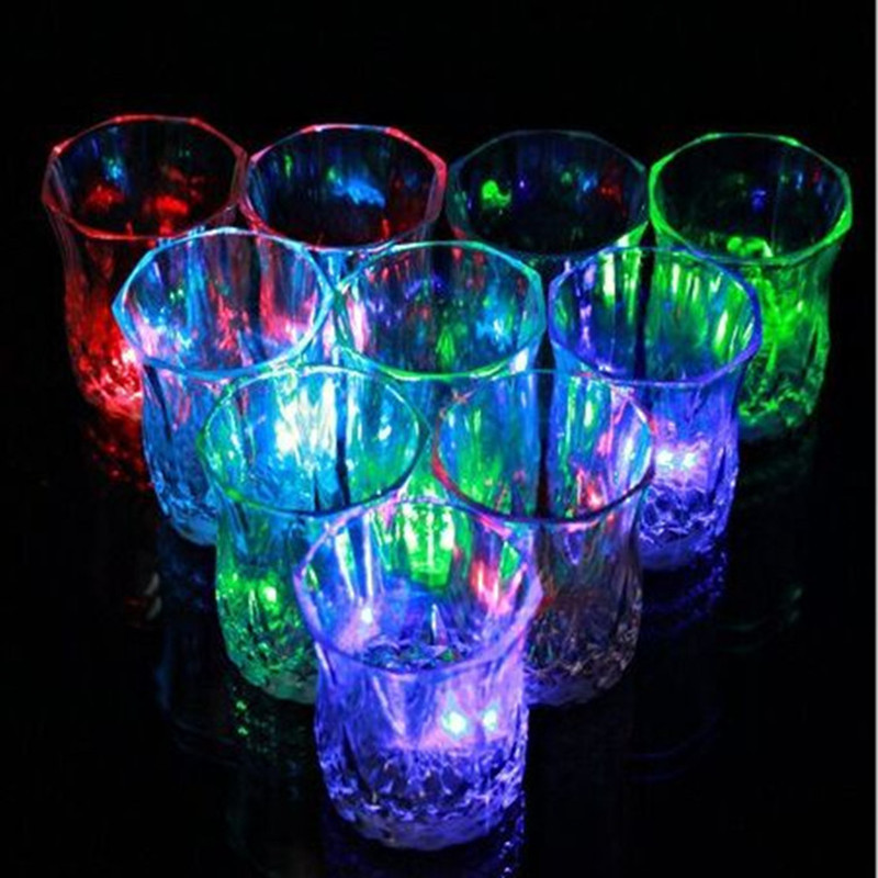 New Exotic Switch Pineapple Shooter Glass LED Light-Emitting Small Wine Cup Bar Wedding Luminous Cup