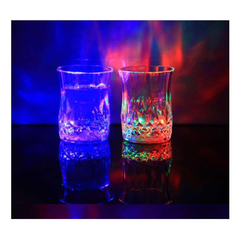 New Exotic Switch Pineapple Shooter Glass LED Light-Emitting Small Wine Cup Bar Wedding Luminous Cup