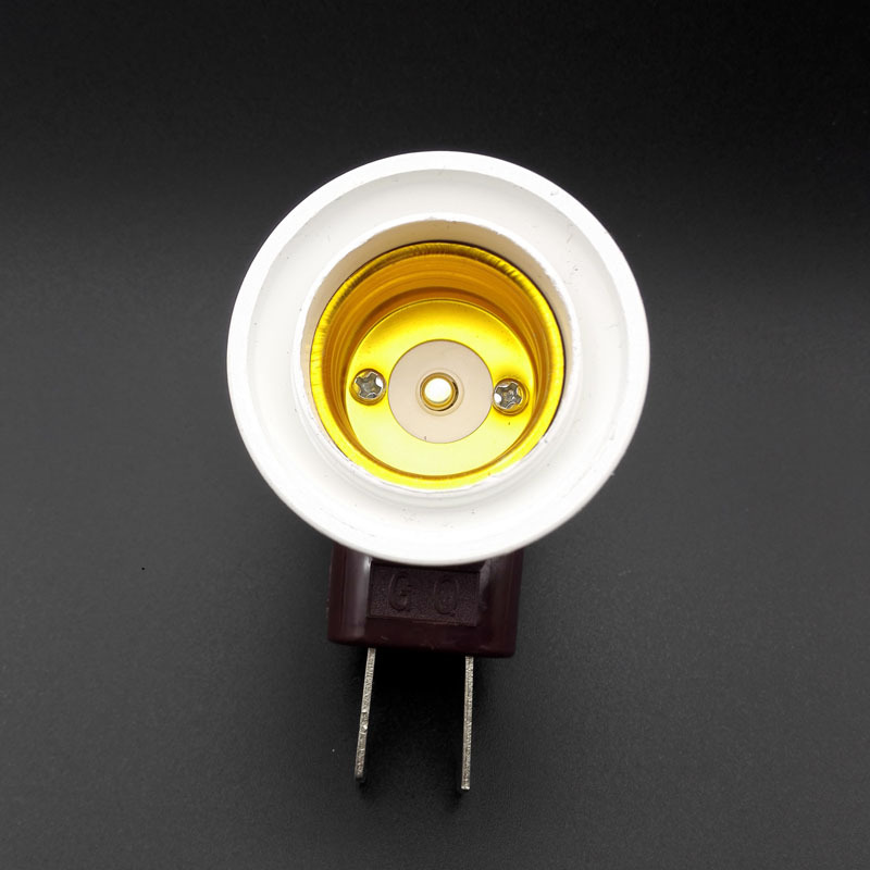 1.2.2 Yuan Yuan Yuan Wholesale Shop D1914 with switch Plug Wall Socket Screw lamp holder 2 Yuan Yuan wholesale shop