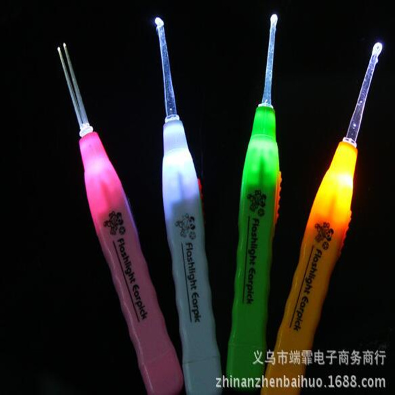 Spot wholesale with lamp ear spoon switch earwax cleaner color transparent earwax steak 1-2 yuan for daily use