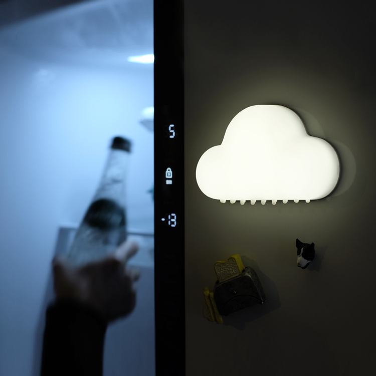 The new cloud light activated switch lamp light rechargeable light rain