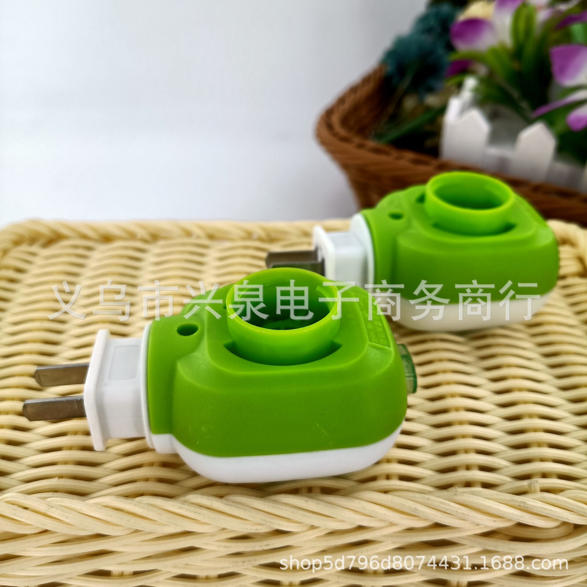 Electrothermal Mosquito Repellent Liquid Heater Electric Mosquito Device Plug-in Mosquito Repellent with Switch Household Mosquito Repellent 2 Yuan Supply